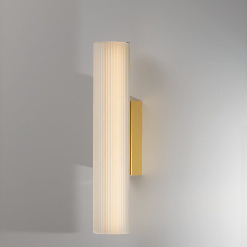 decor-walther-wandleuchte-spiegelleuchte-spiegelbeleuchtung-glas geriffelt-ray-opal-satiniert-gold-matt-badezimmer